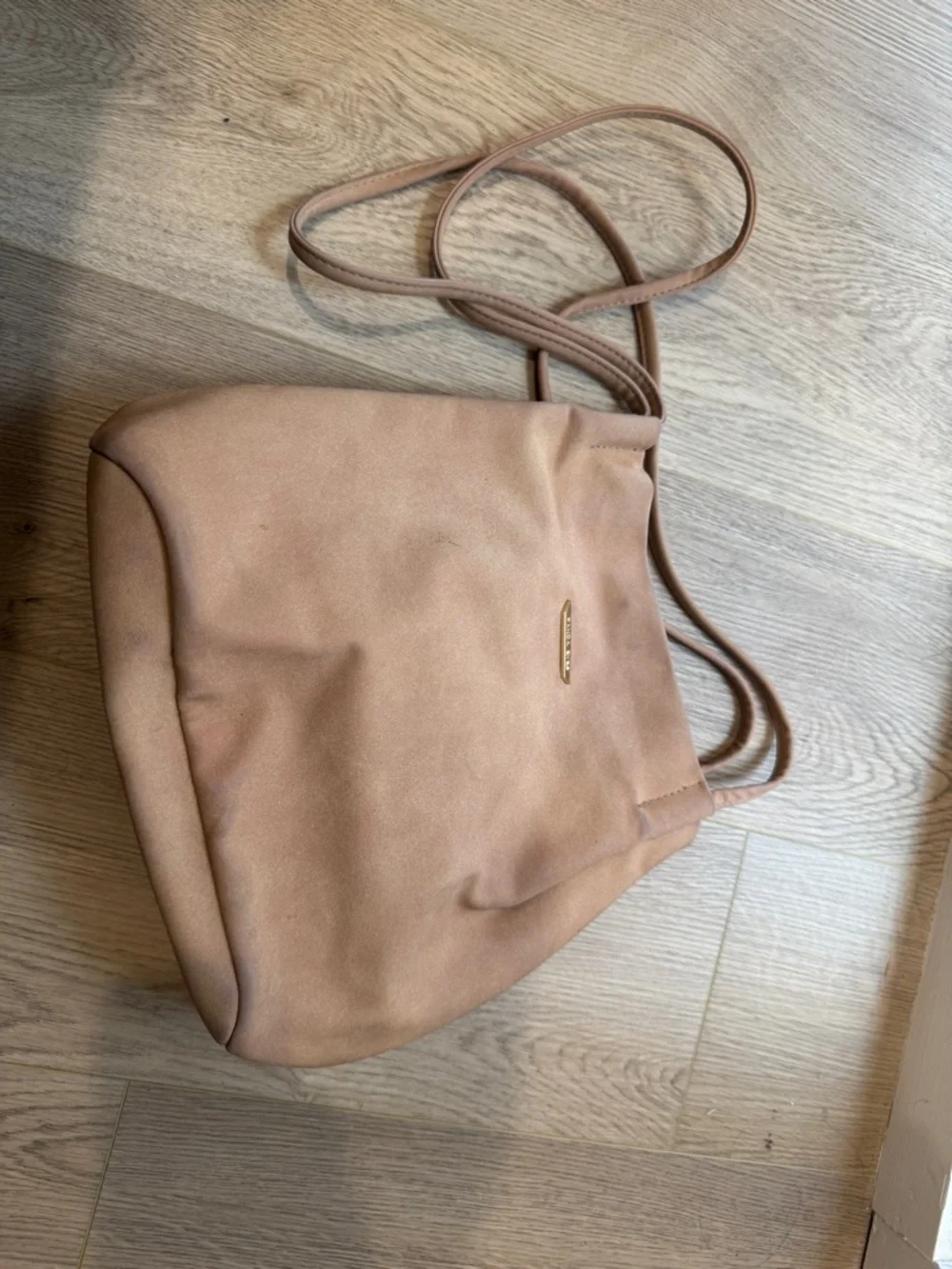 N/A versatile tan